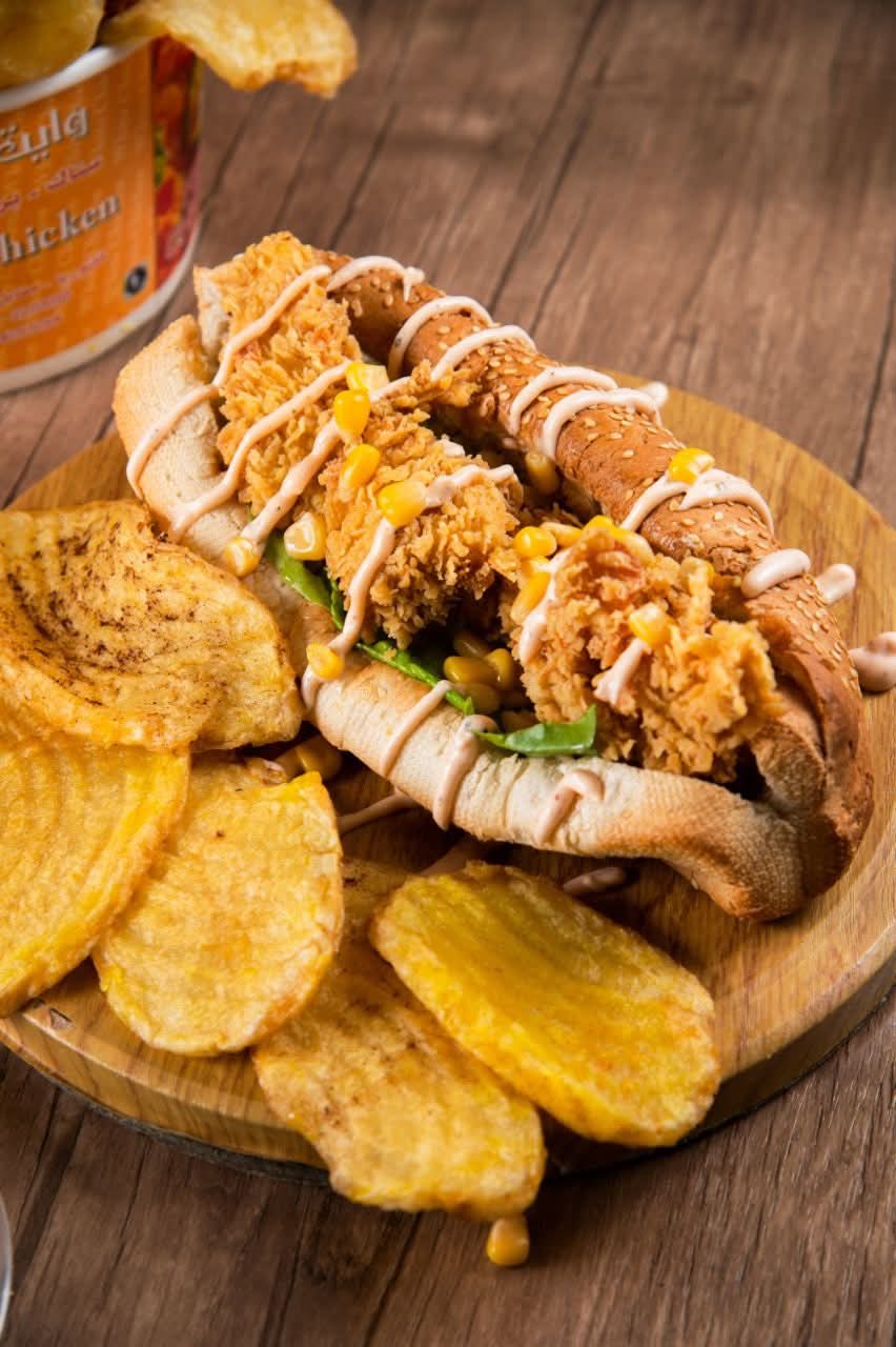 صورة منشأة white chicken- وايت تشكن - قسم مطاعم غربية في Sarouja 4