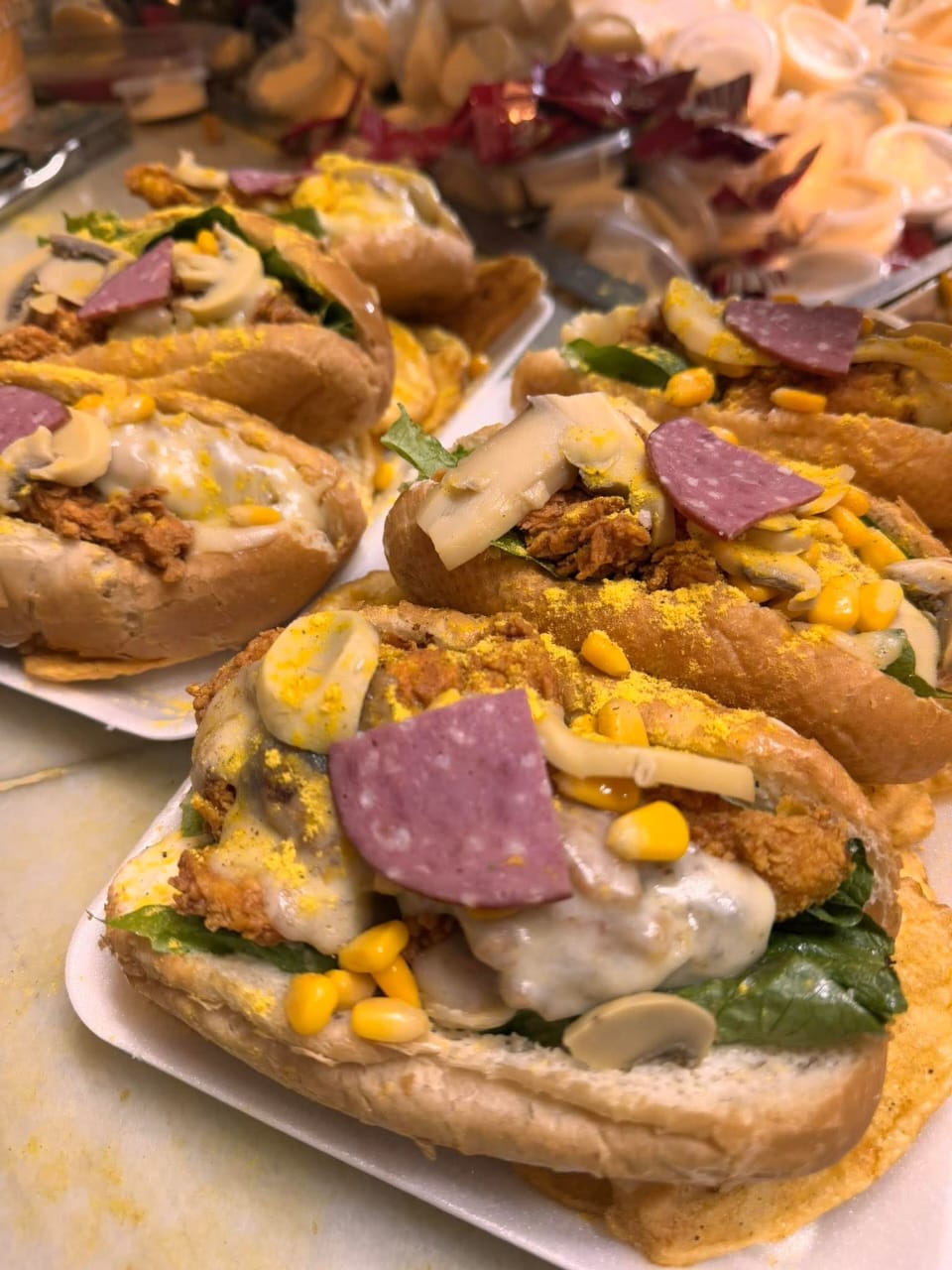 صورة منشأة white chicken- وايت تشكن - قسم مطاعم غربية في Sarouja 6