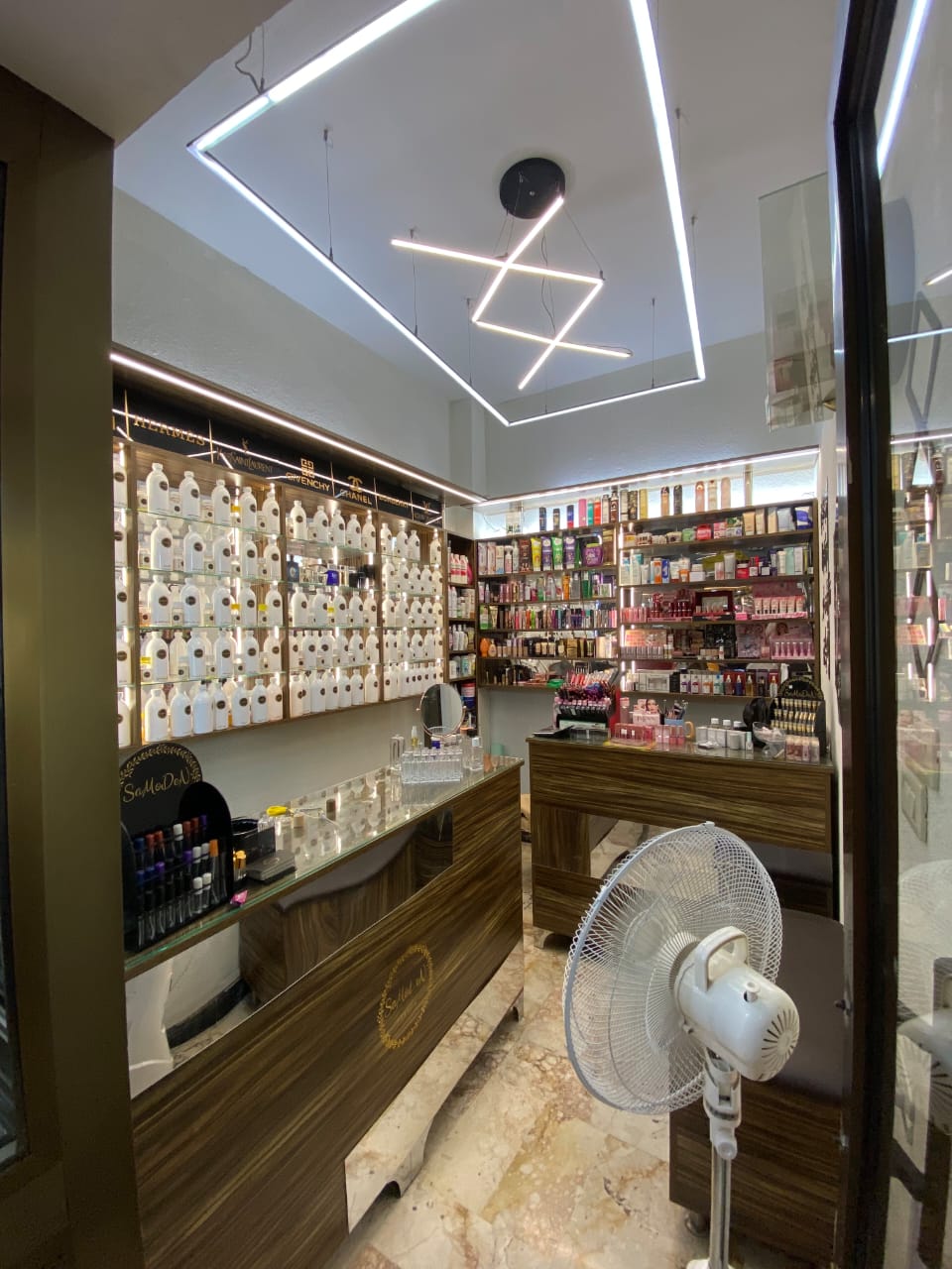 صورة منشأة samoden - قسم محل عطور ومواد تجميل في الميدان 3