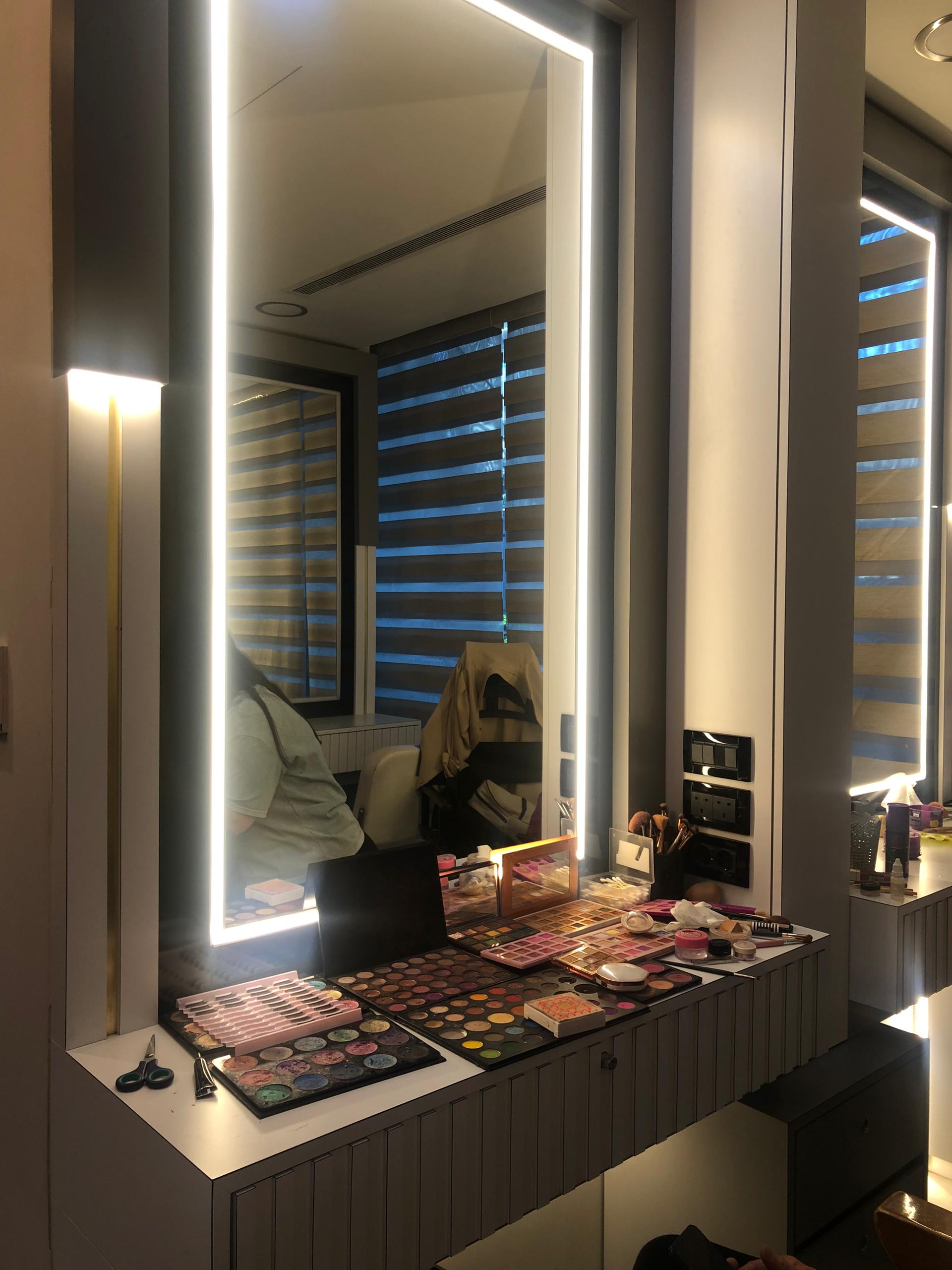 صورة منشأة EMELA BEAUTY CENTER - قسم صالونات التجميل (للنساء والرجال) في Mazzeh 8